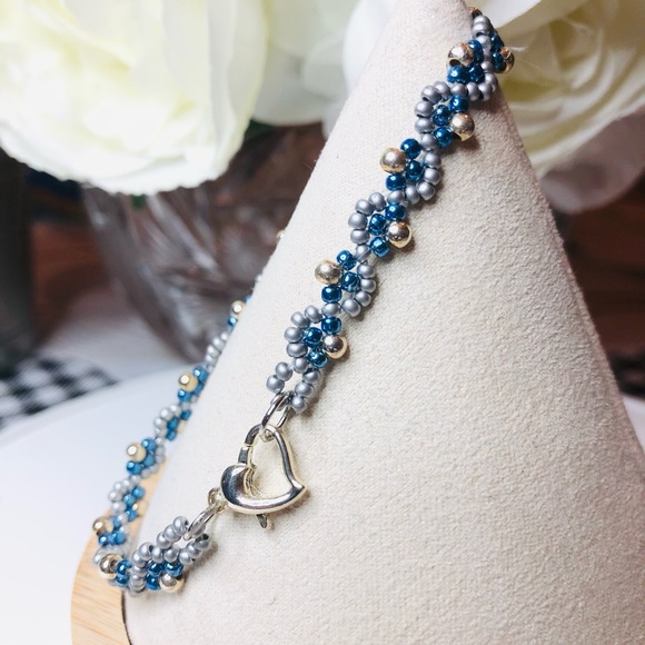 Blue Silver Gray Beaded Bracelet Thin Dainty Braided minimalist Heart NEW - Picture 3 of 6